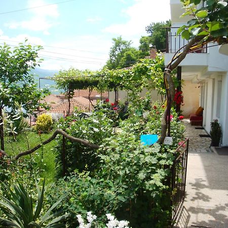 Apartments Villa Saray Ohrid Extérieur photo