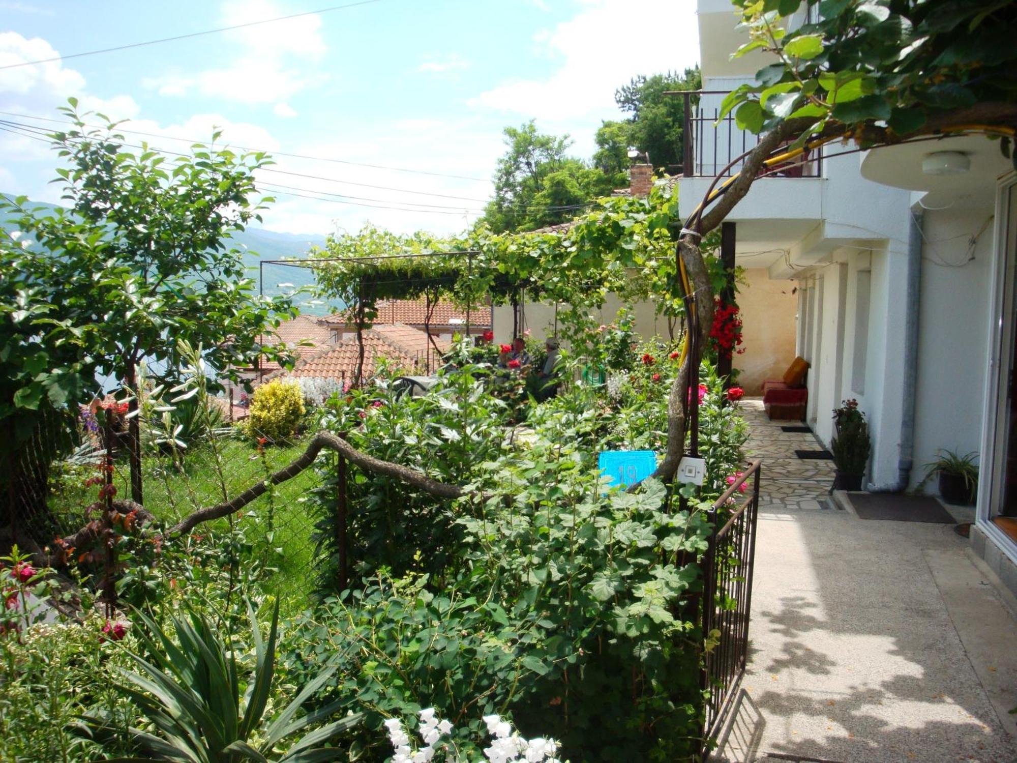 Apartments Villa Saray Ohrid Extérieur photo