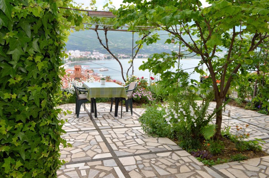 Apartments Villa Saray Ohrid Extérieur photo